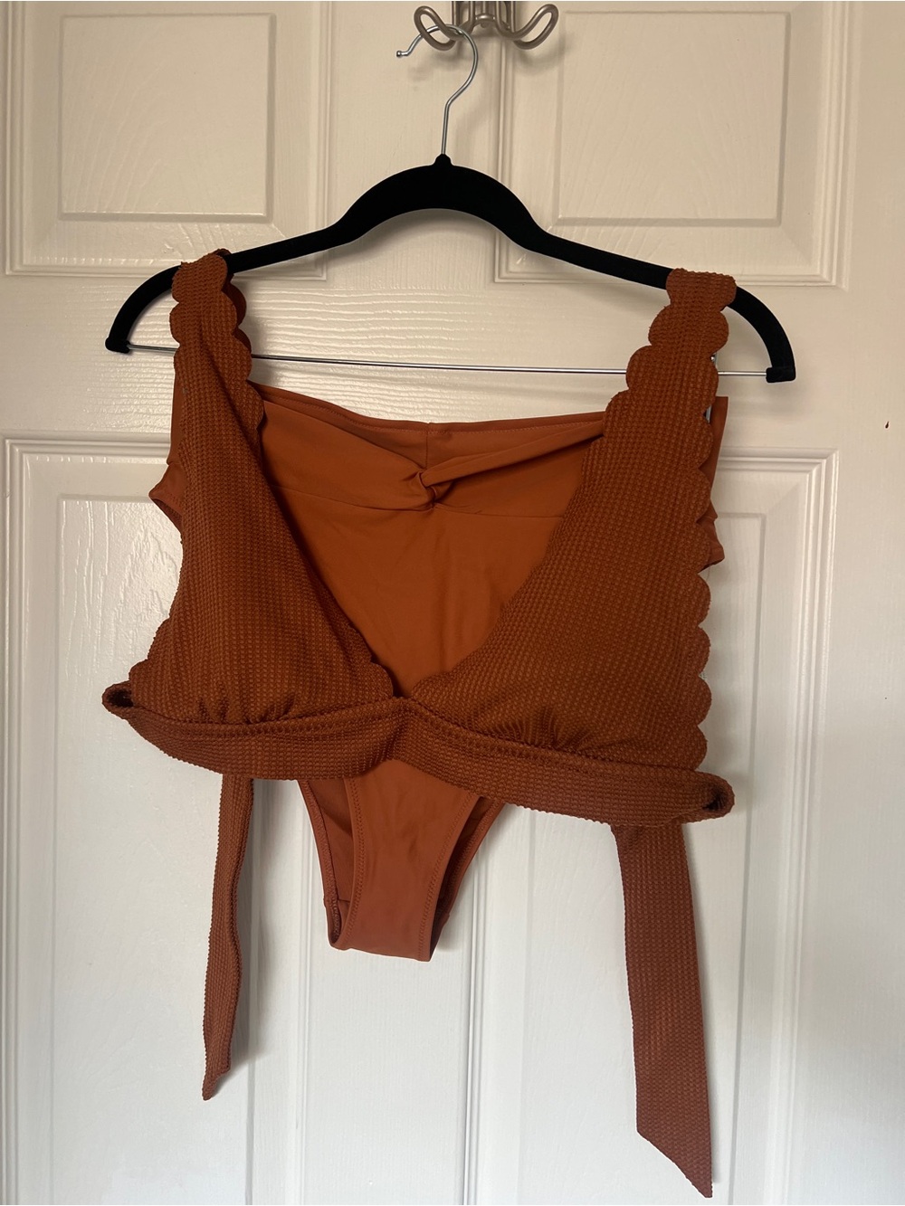 Scallop-Edge Rust Brown Women's bikini set